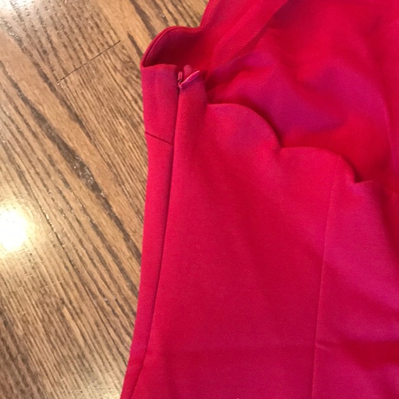 Red dress - Picture 4 of 6